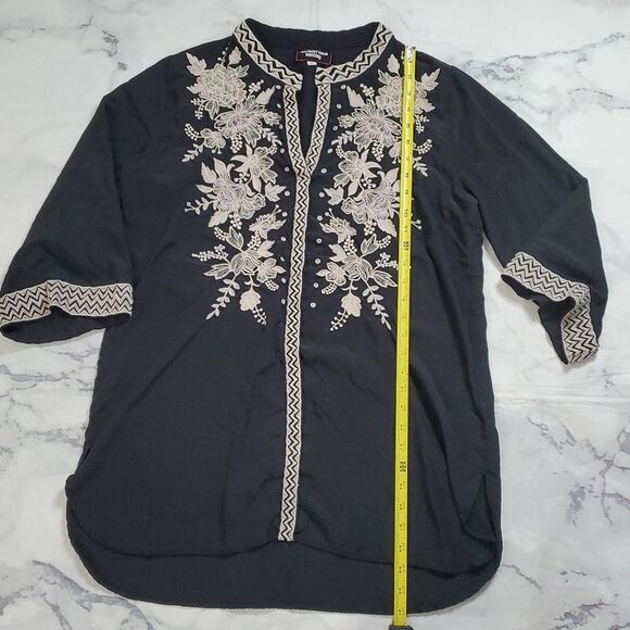 Johnny Was Workshop Black Silk Embroidered Tunic Top - Picture 3 of 7